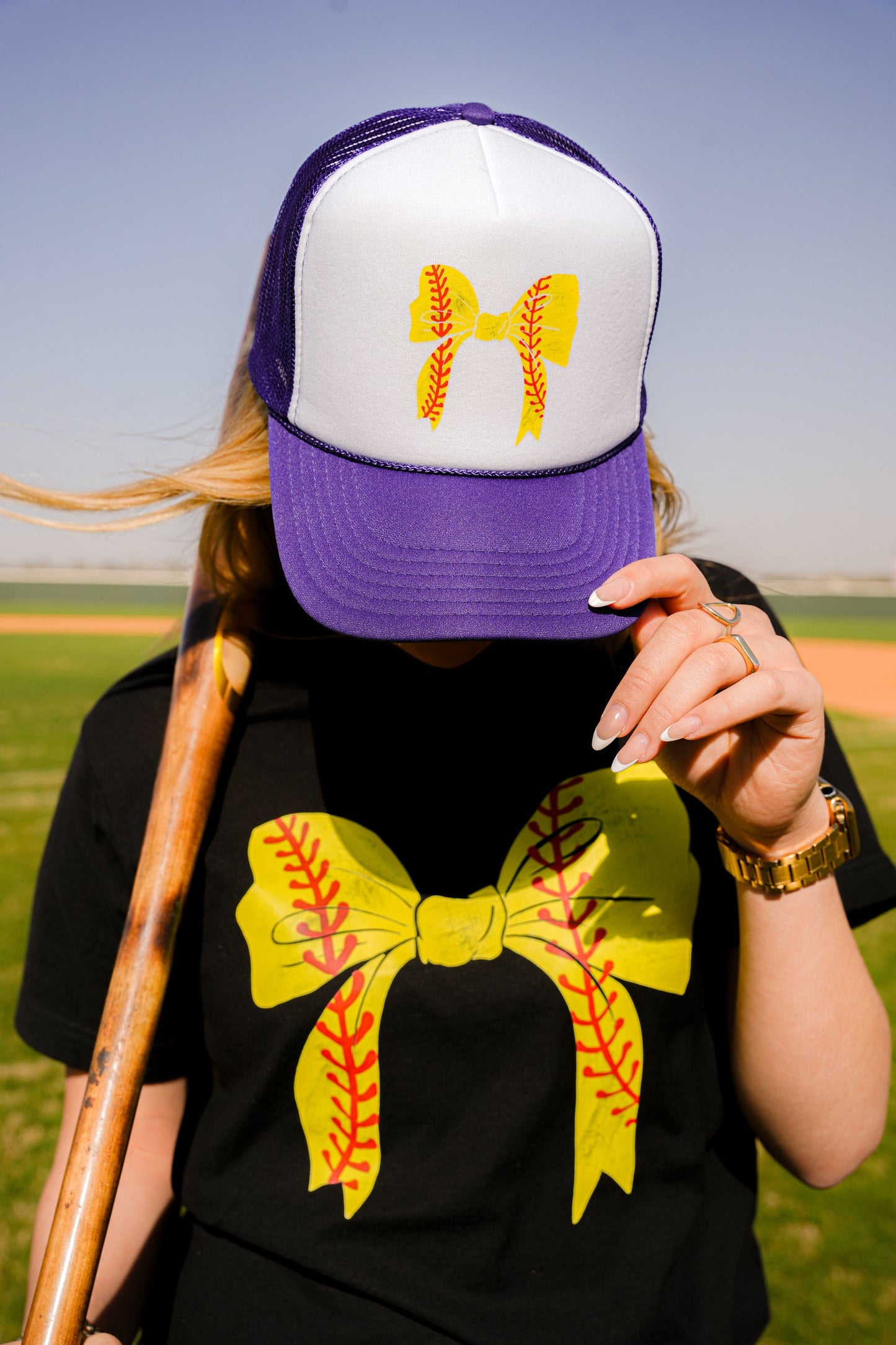 SOFTBALL BOW TRUCKER HAT