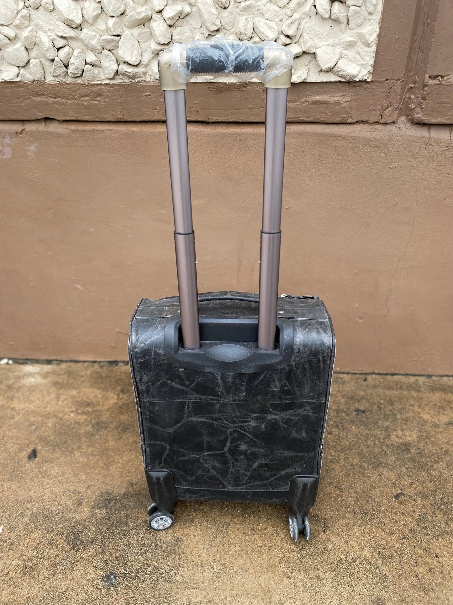 Black Boot-Stitch Leather Rolling Luggage