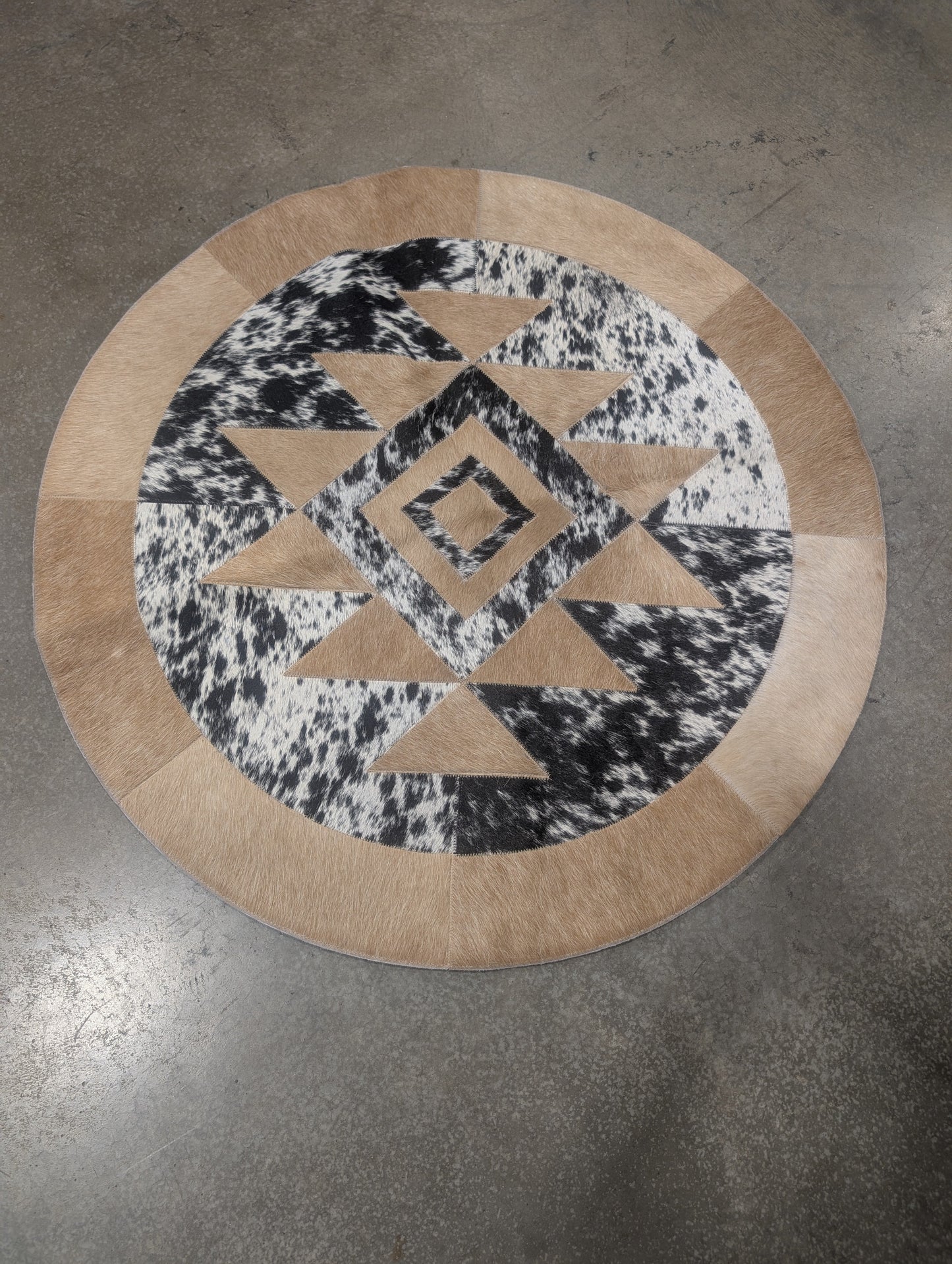 3' Round Patchwork Cowhide Handmade Rug