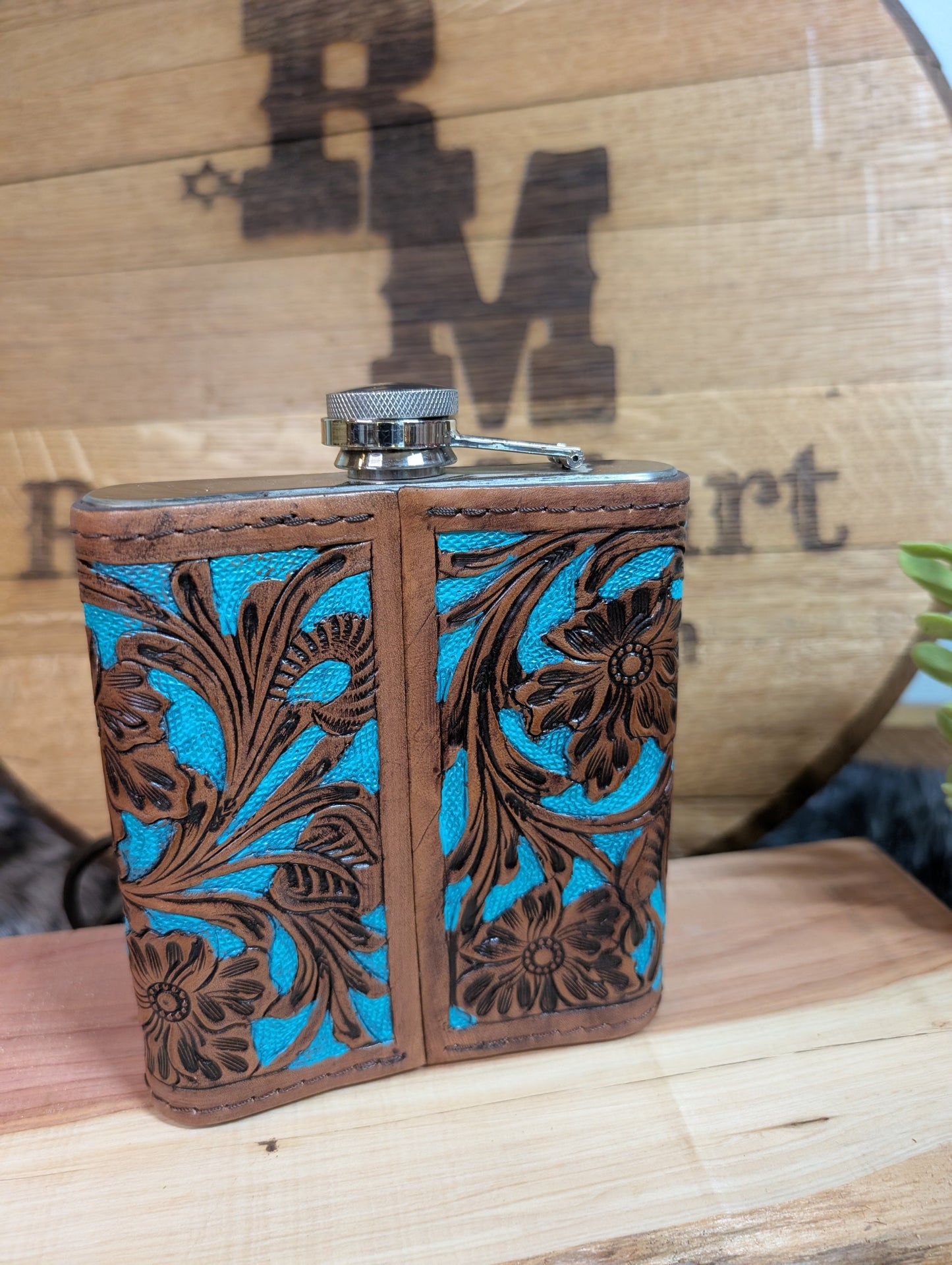 Genuine Tooled Leather 18 oz Flask