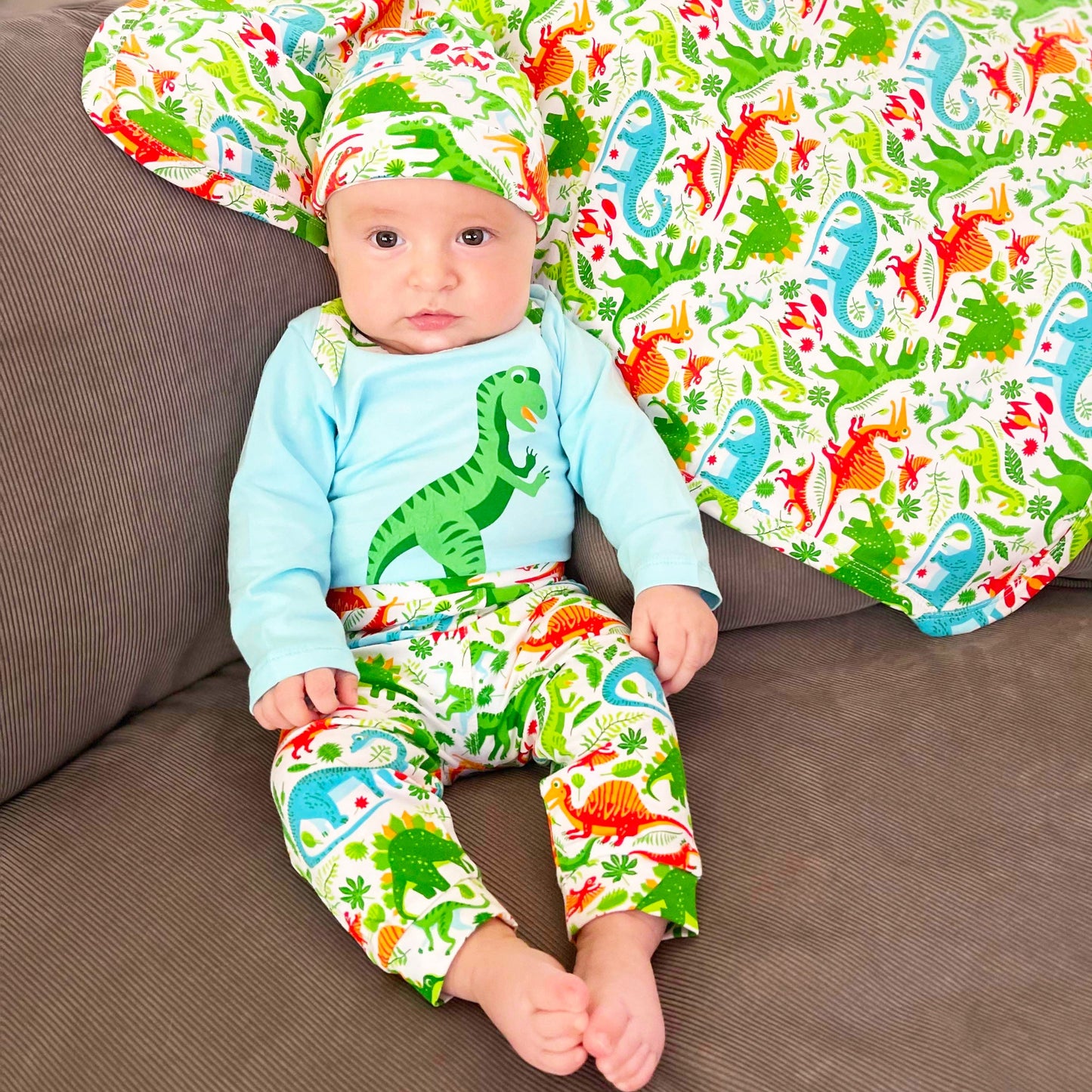 AnnLoren Baby Layette Boys Dinosaur Long Sleeve Onesie Pants Cap 3pc Gift Set