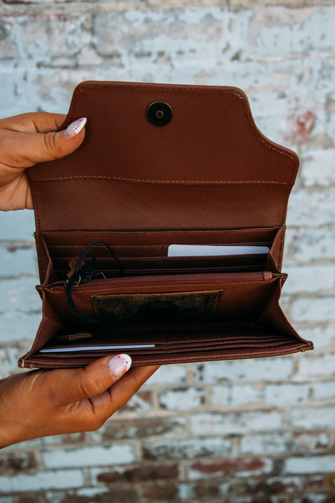 Myra: Kia Kia Wallet