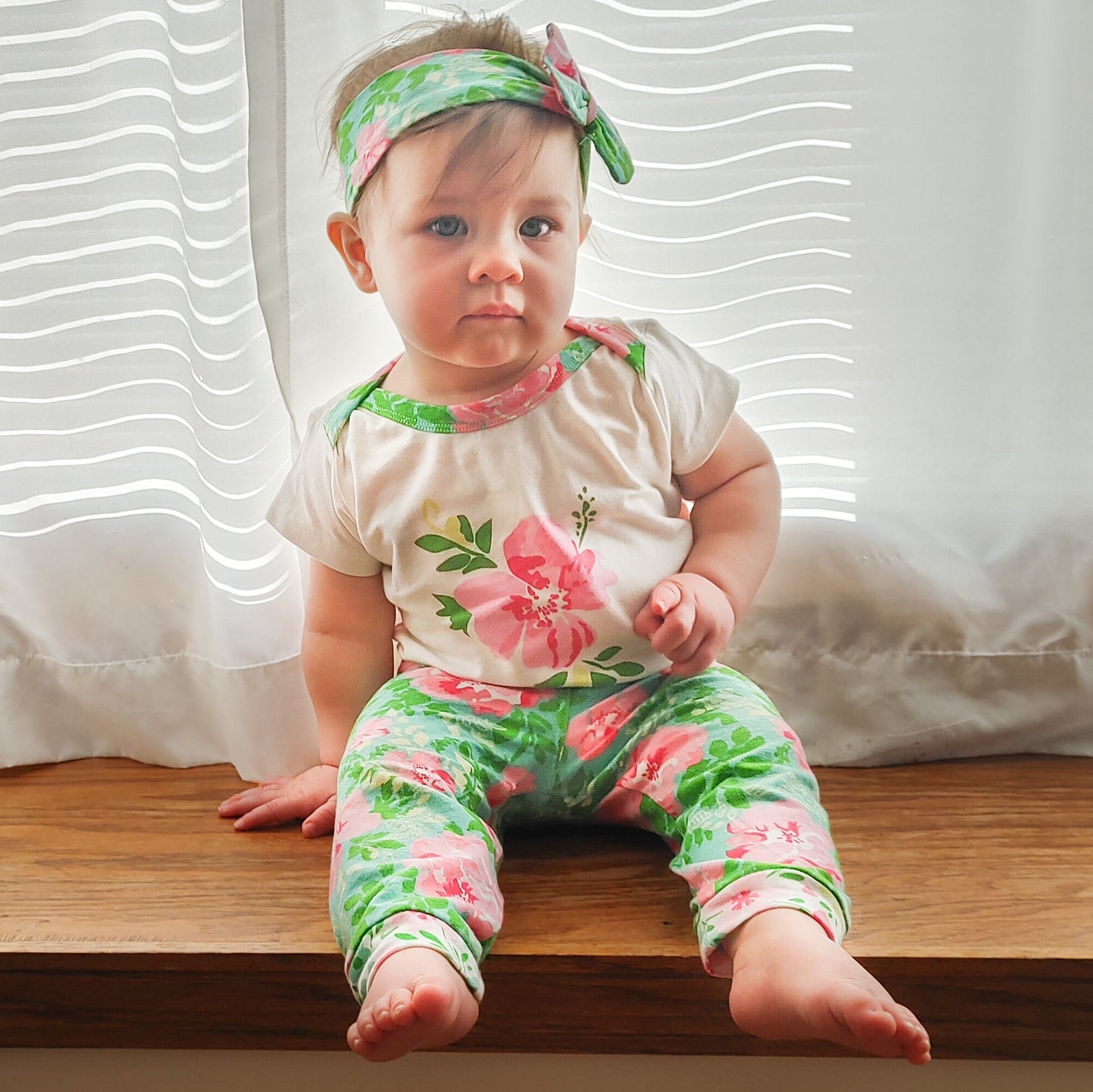 AnnLoren Baby Girls Layette Floral Onesie Pants Headband 3pc Gift Set Clothing