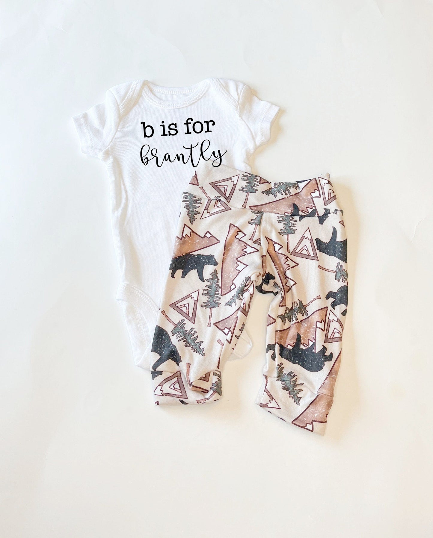 Bears and Mountains Leggings Outfit