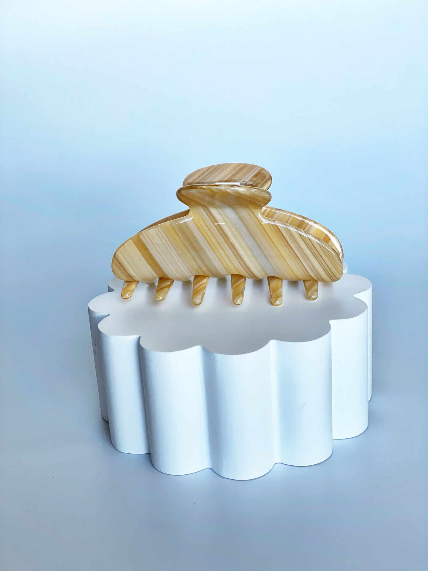 Vanilla Swirl Claw Clip