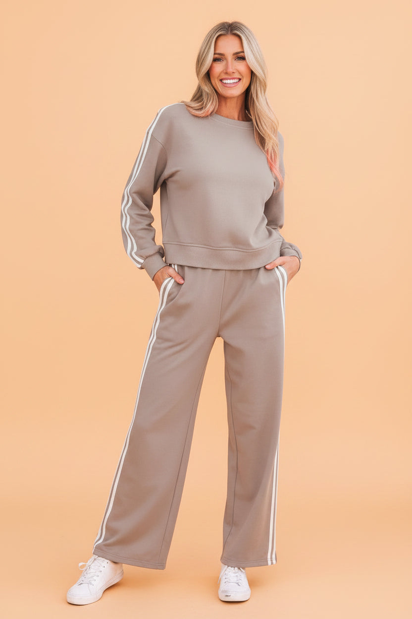Varsity Stripe Crewneck Pullover & Sweatpants Set