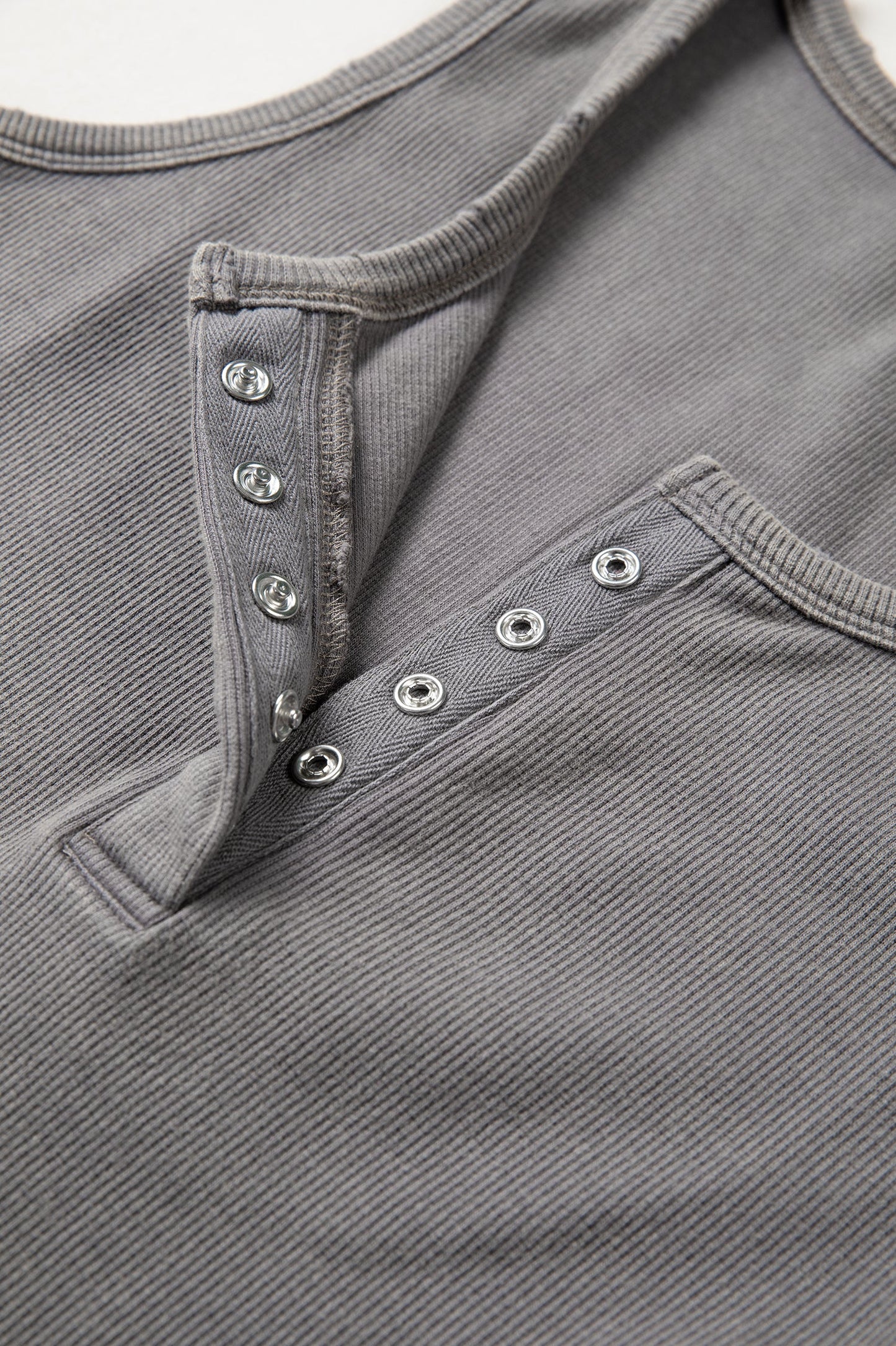 Solid Distressed Ribbed Mineral Wash Tank
