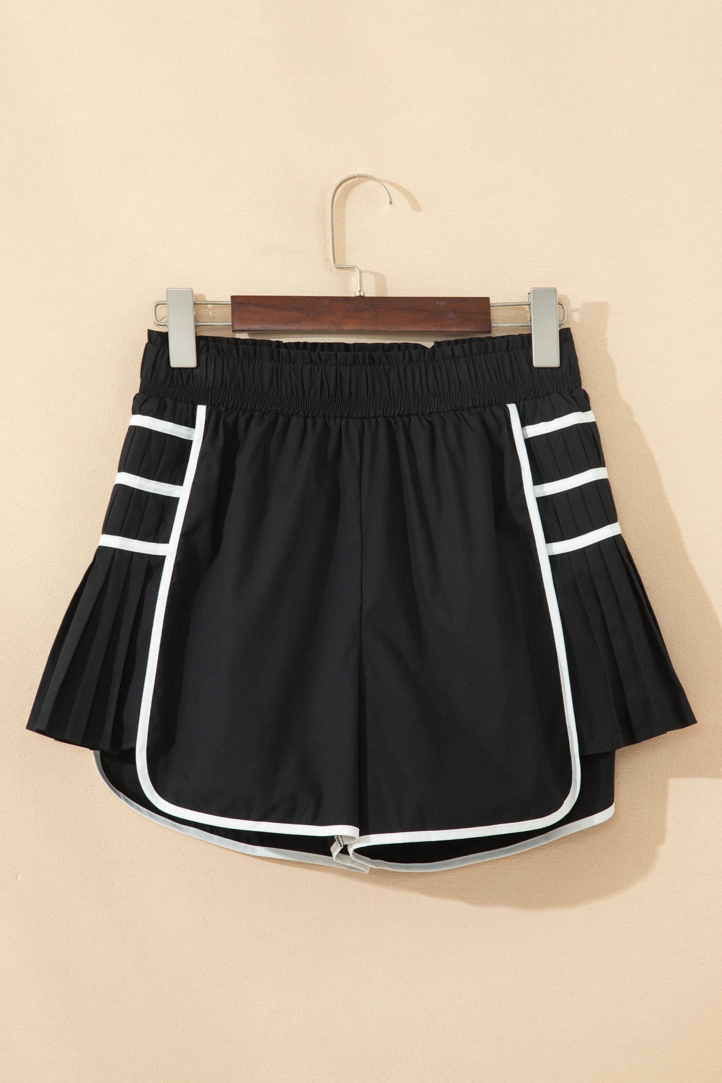 Contrast Trim Pleated Active Shorts