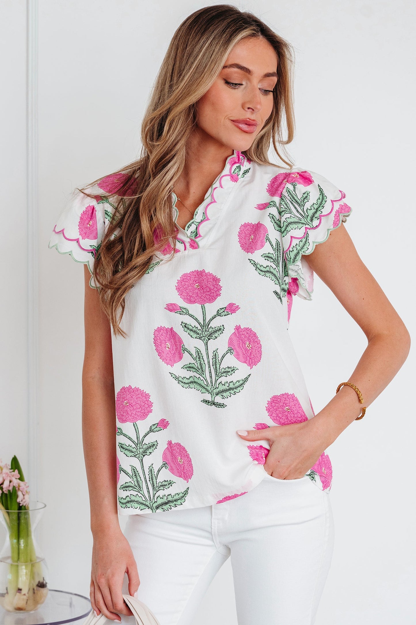Flower Scallop Contrast Trim Short Sleeve Blouse