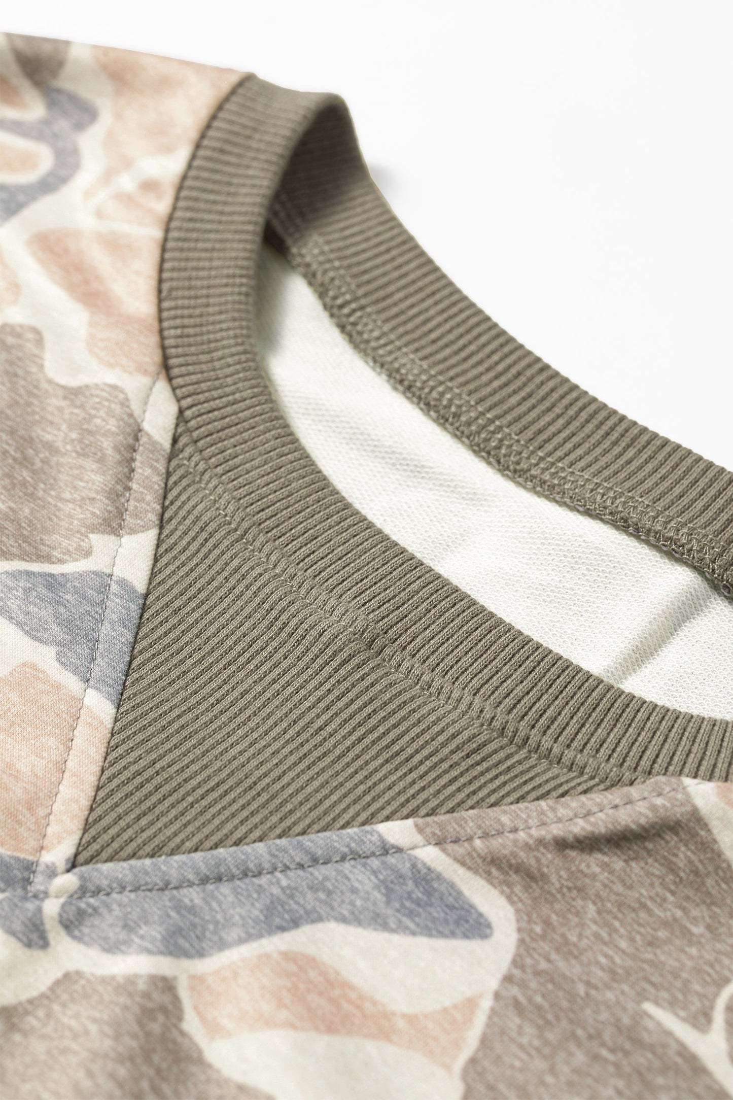 Camo Ribbed Trim Crew Neck Pullover Sweatshirt