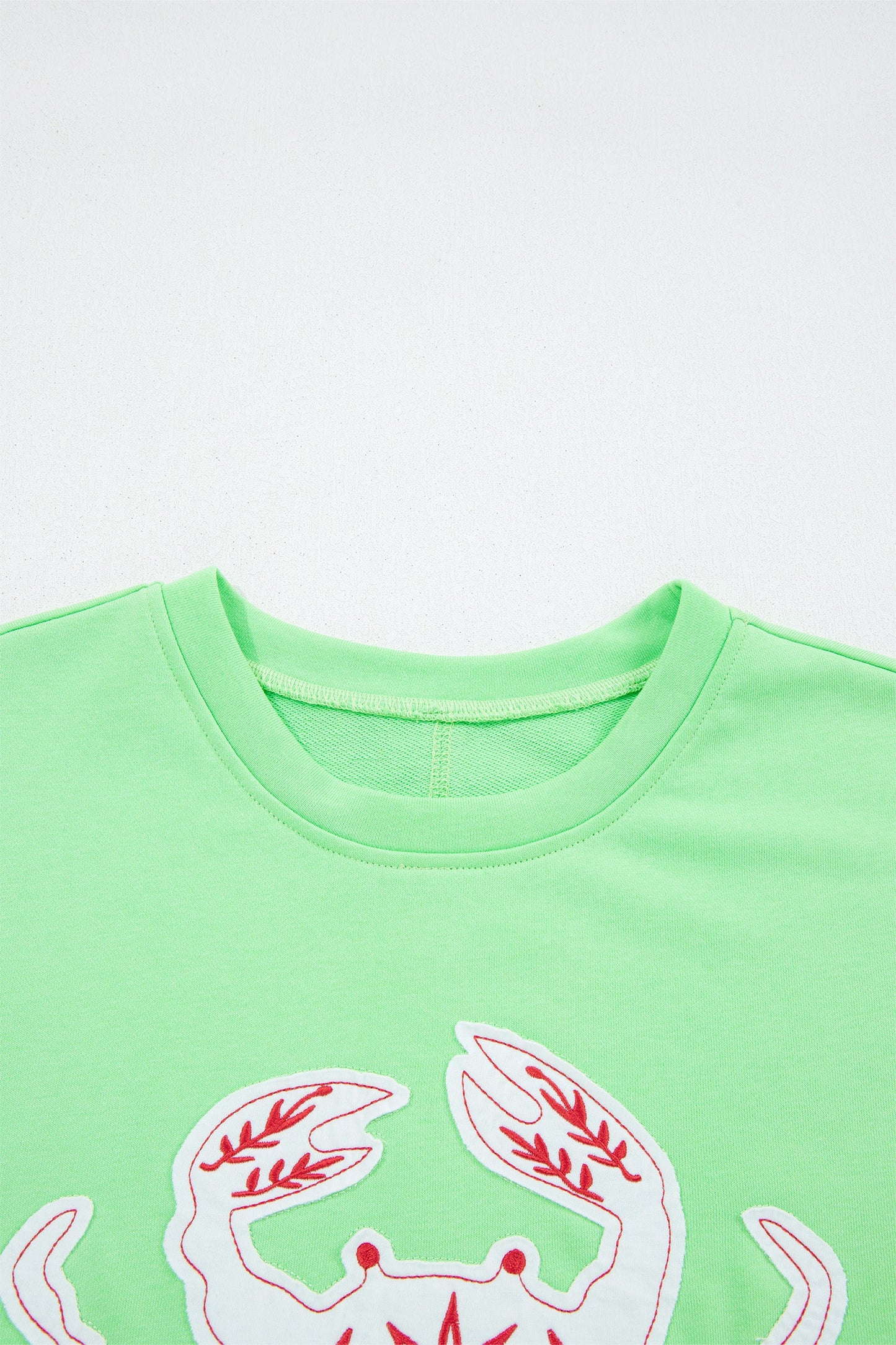 Crab Embroidered Patch Loose Round Neck Tee
