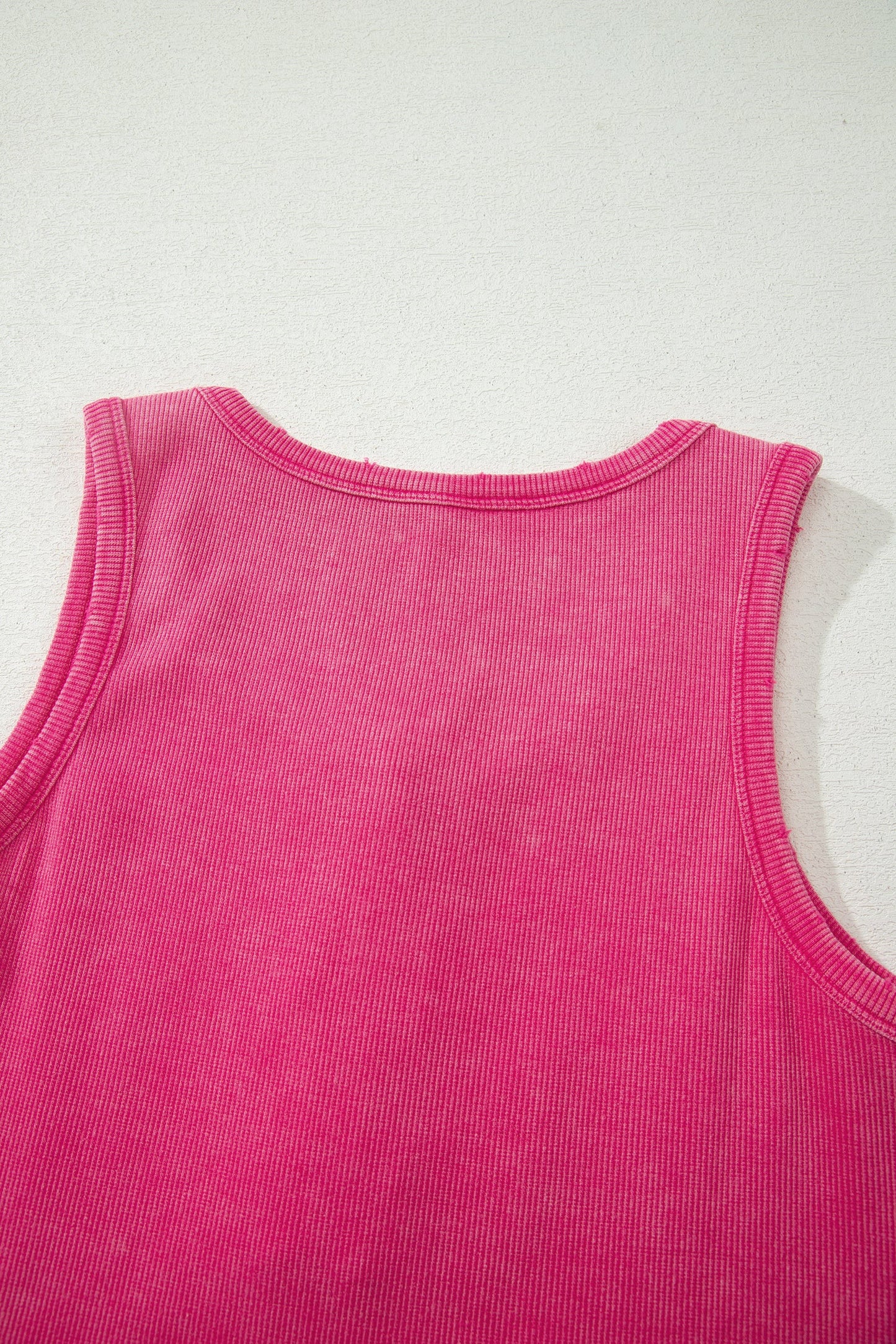 Solid Distressed Ribbed Mineral Wash Tank