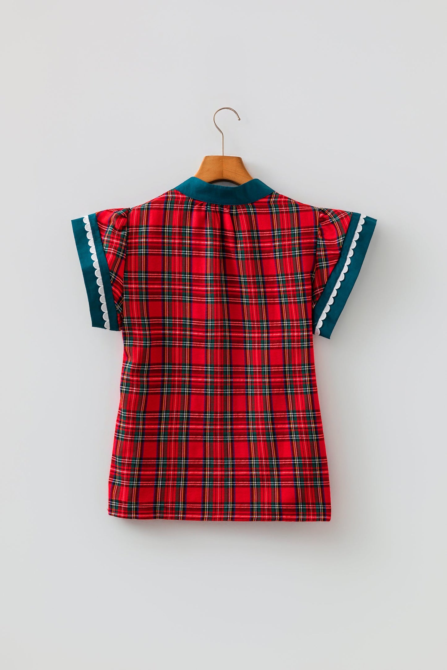 Plaid Scallop Ricrac Trim Short Sleeve V-Neck Blouse