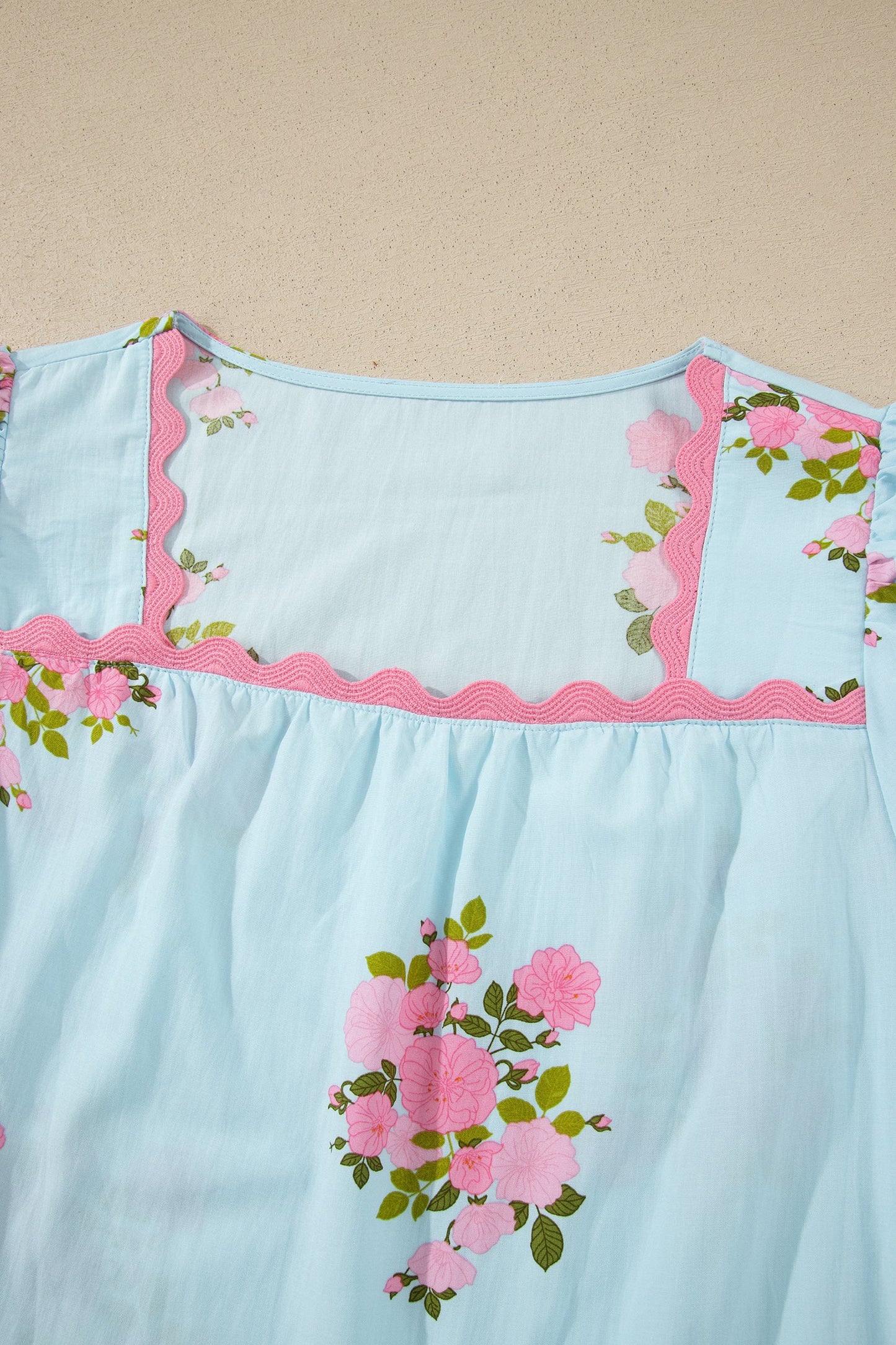 Floral Contrast Ricrac Trim Bubble Sleeve Blouse