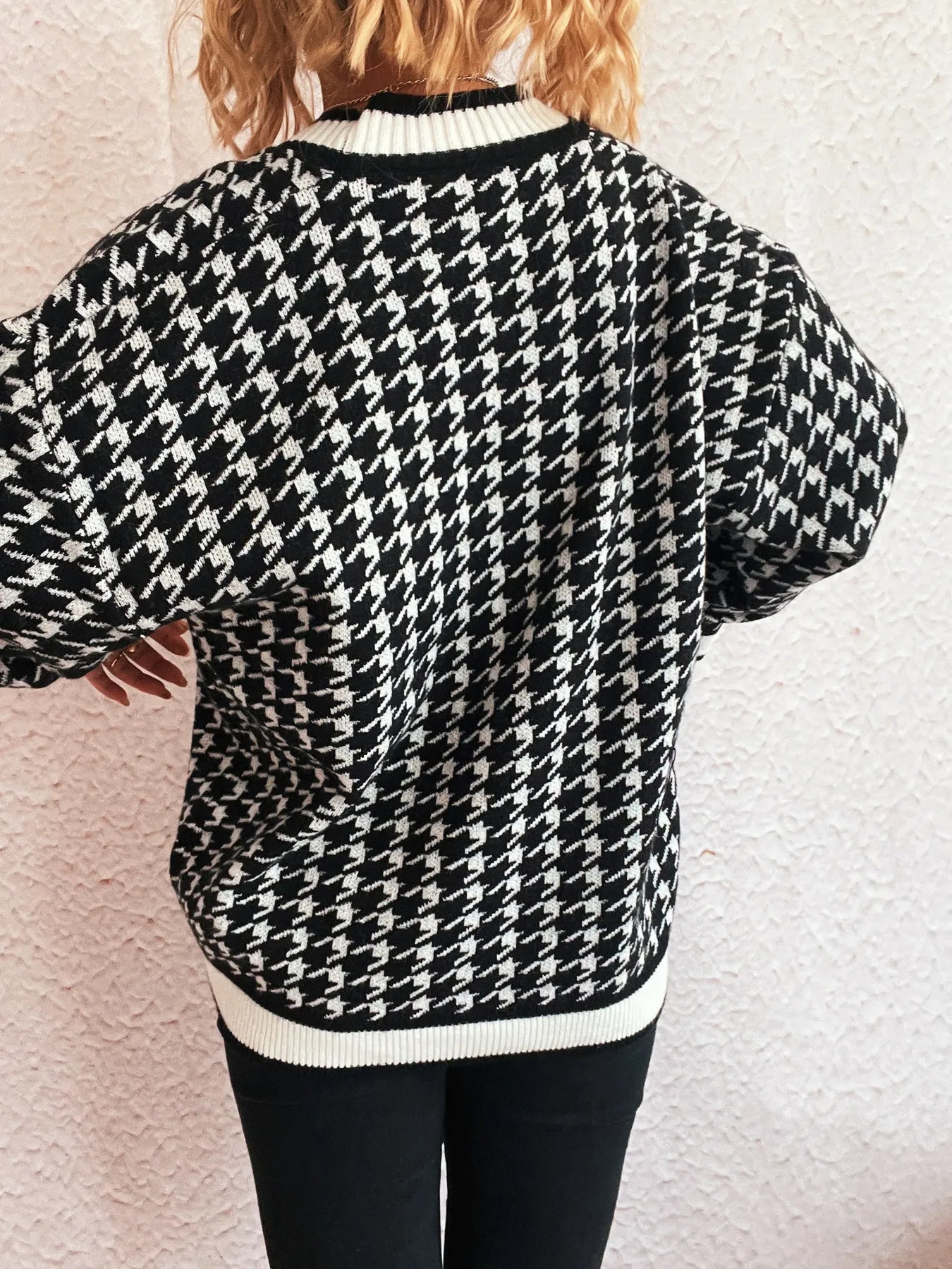Women Houndstooth Pattern V-Neck Button-Up Cardigan Sweater