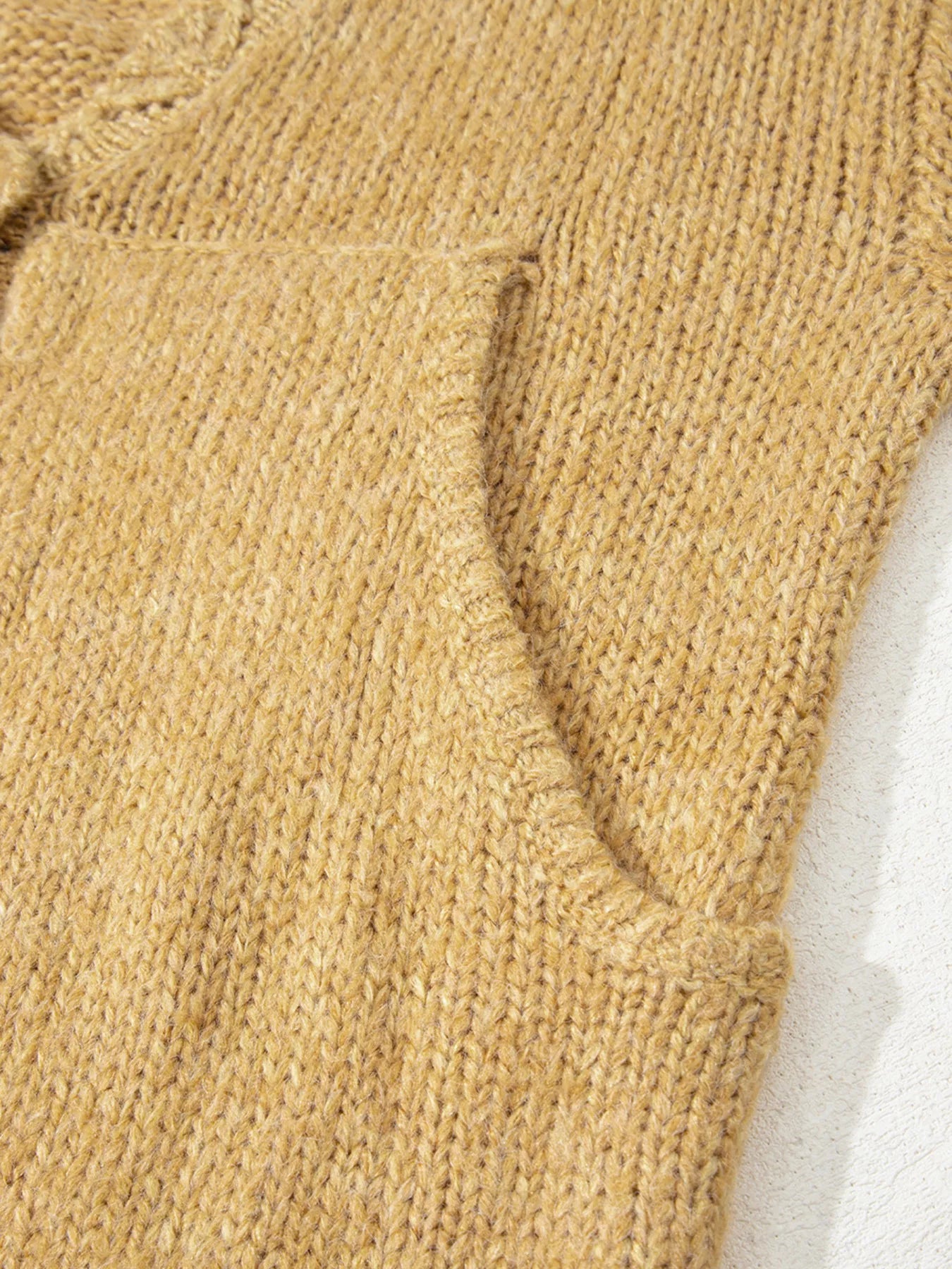 Women Women Lantern Sleeve Scallop V Neck Buttoned Front Cardigan Sweater