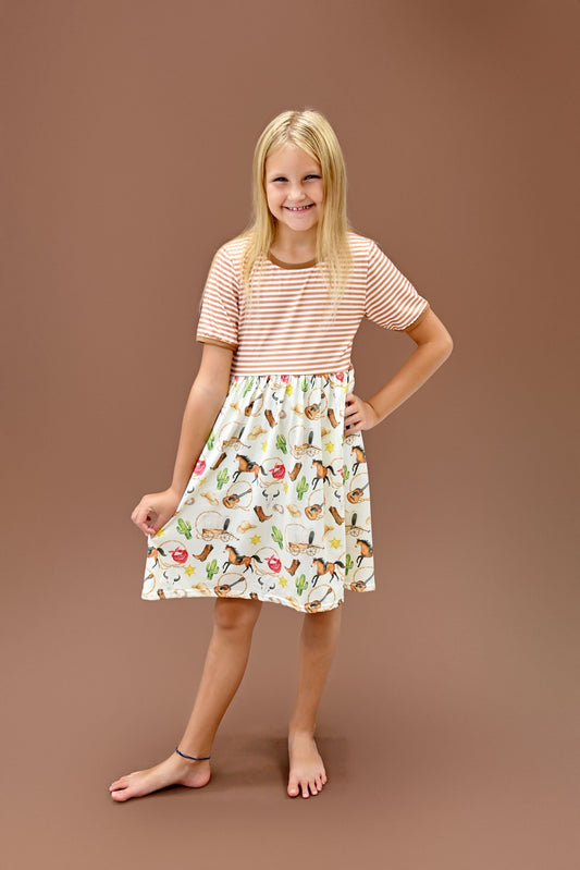 Ole Town Road Short Sleeve Milk Silk Dress