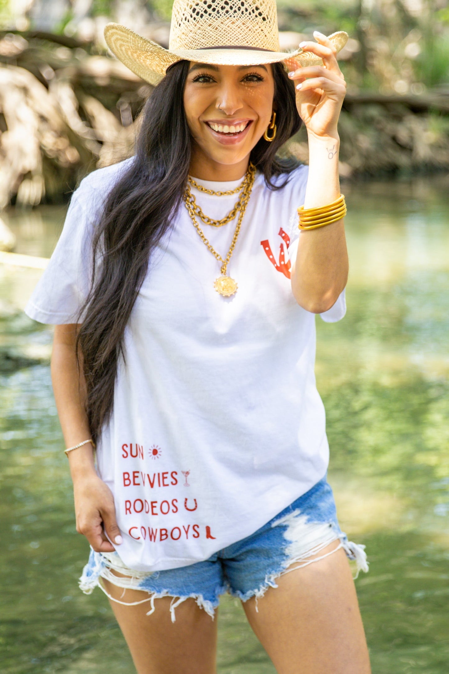SUN & BEVVIES TEE