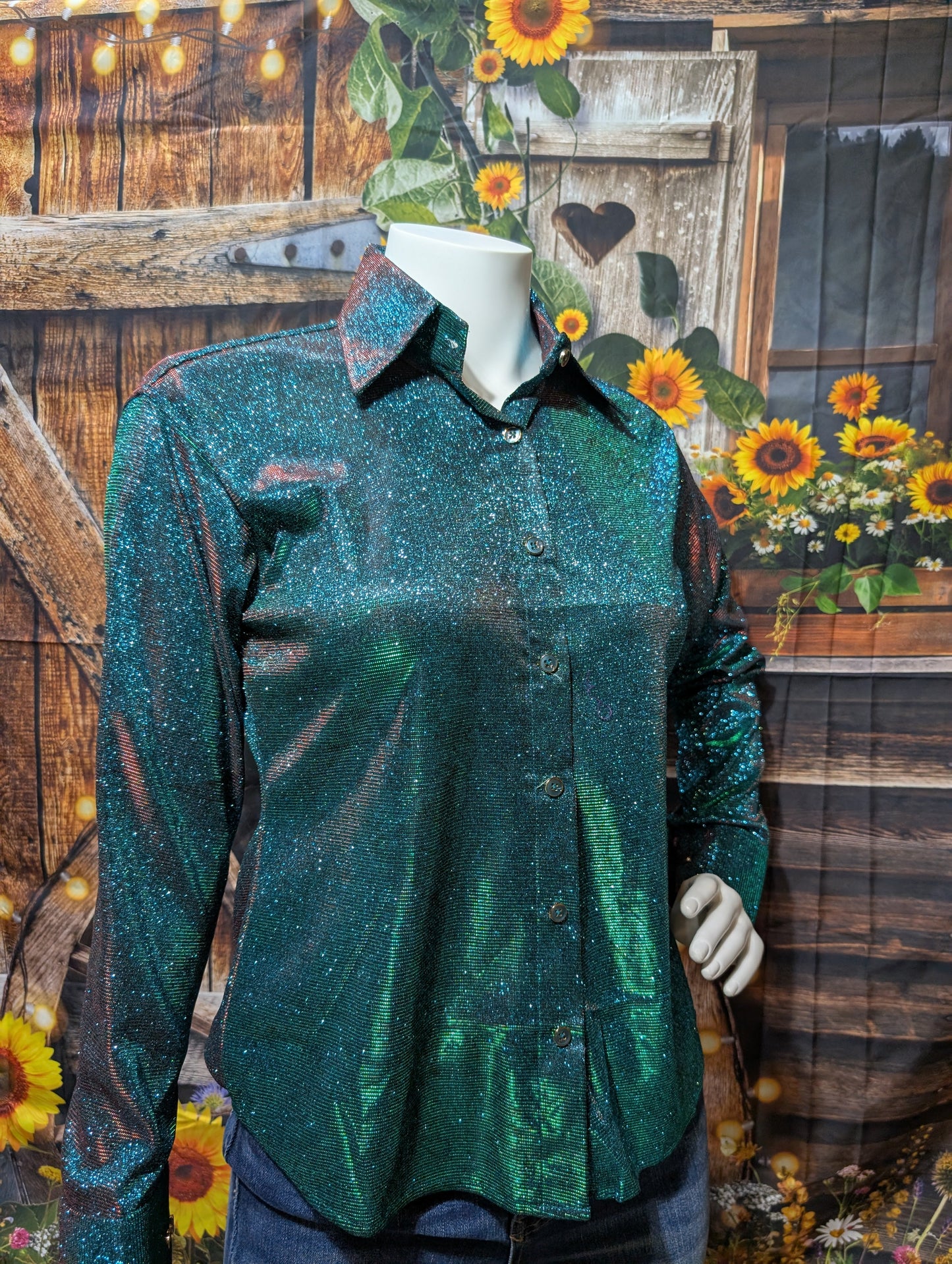 Green Sparkly Western Show Shirt – Eye-Catching Elegance for the Arena