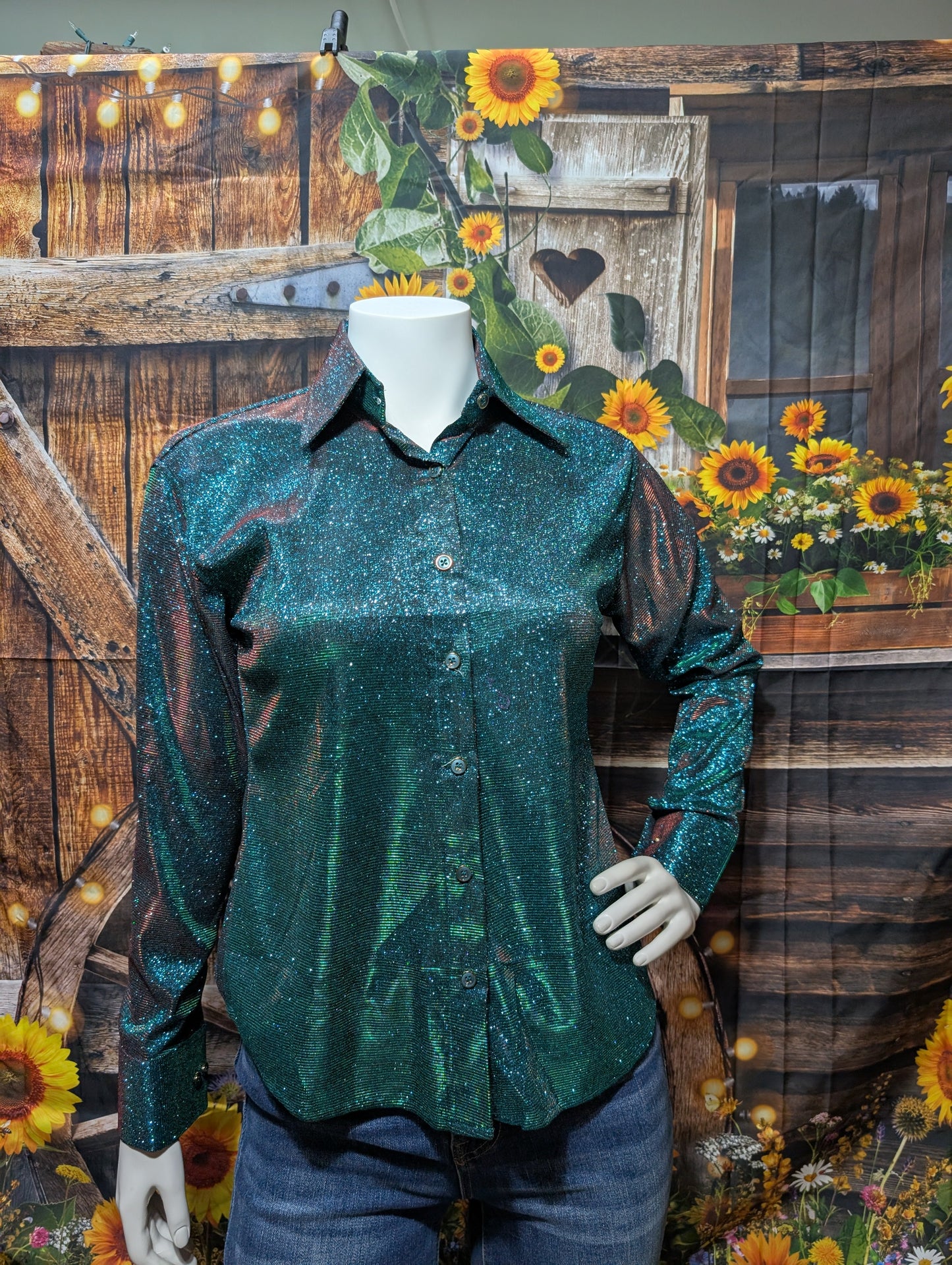 Green Sparkly Western Show Shirt – Eye-Catching Elegance for the Arena