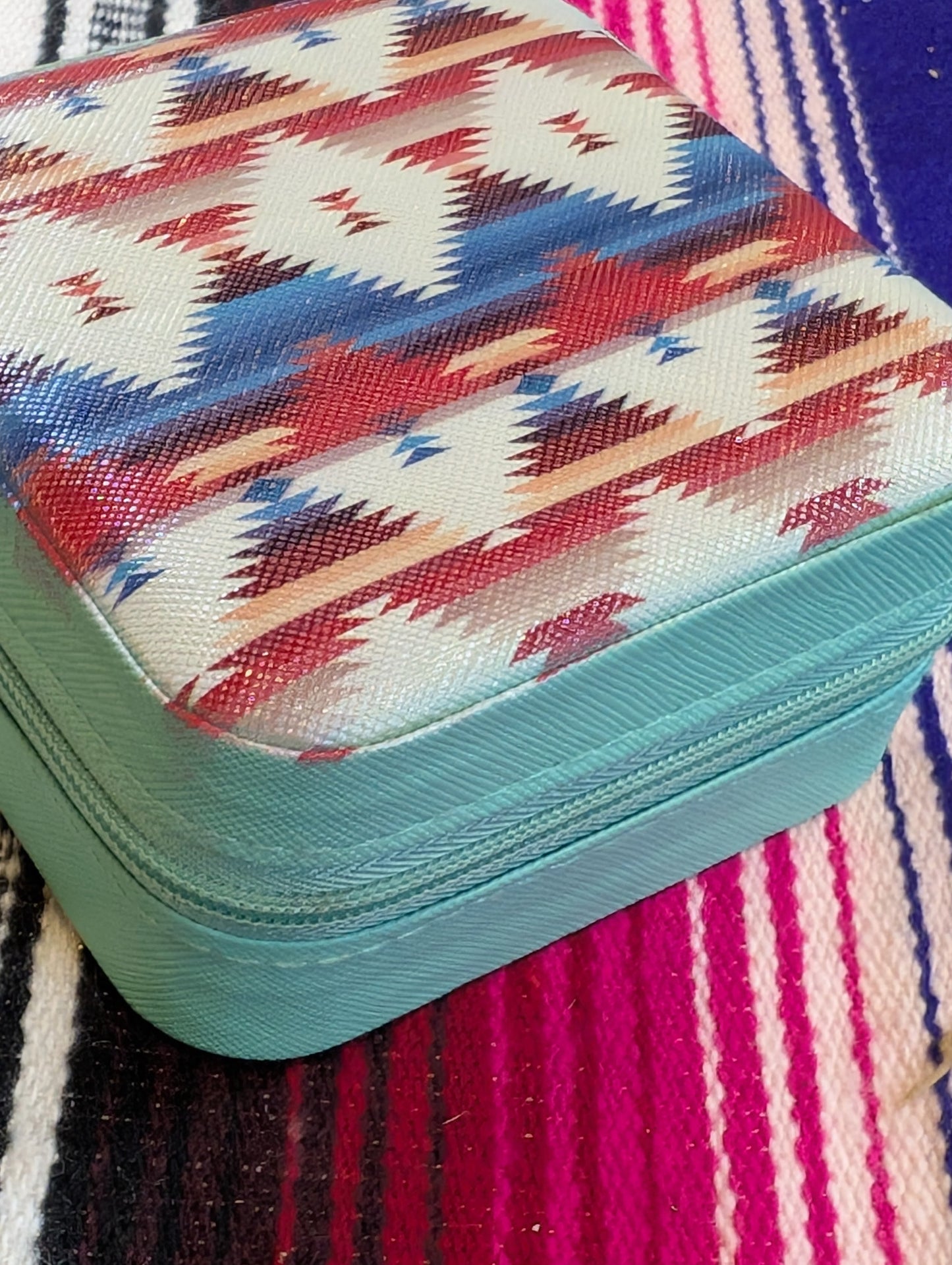 Western Style Mini Jewelry Box – Portable Travel Case (Limited Stock!)