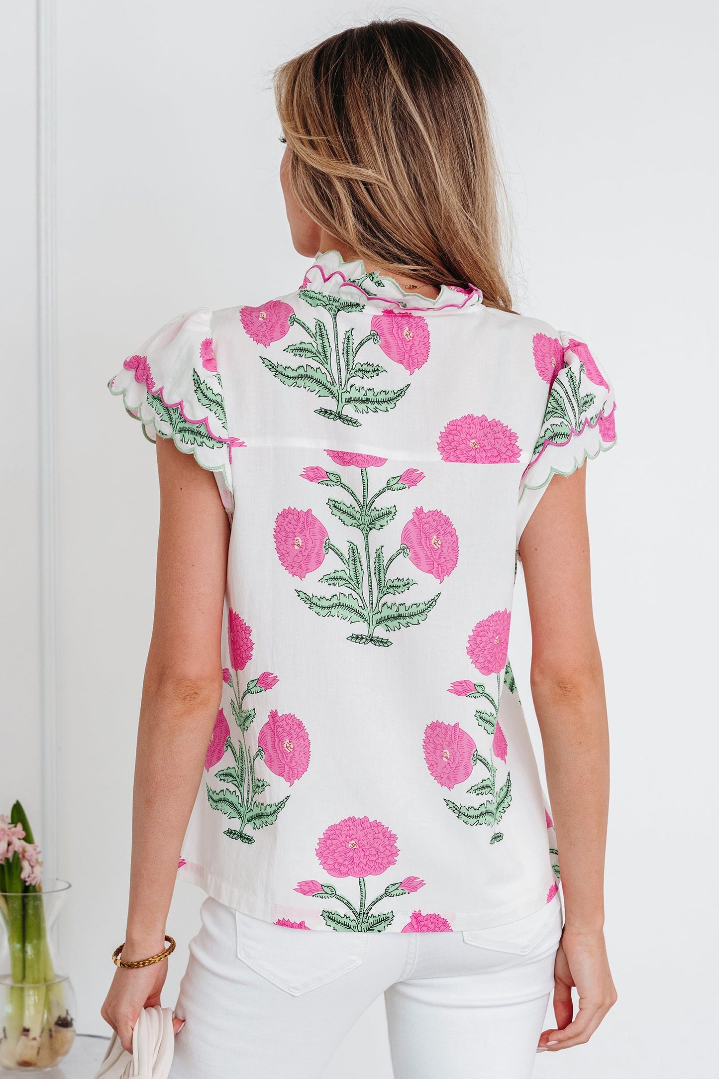 Flower Scallop Contrast Trim Short Sleeve Blouse