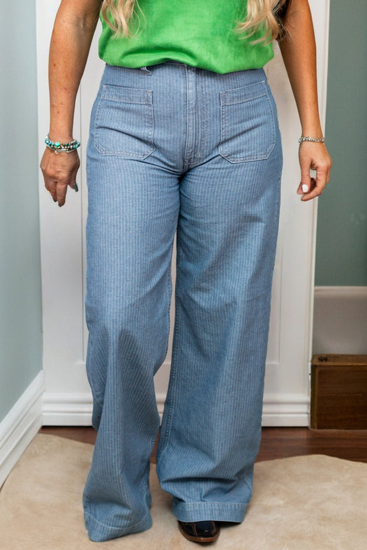 Plus Size Denim Textured Patch Pocket Jeans
