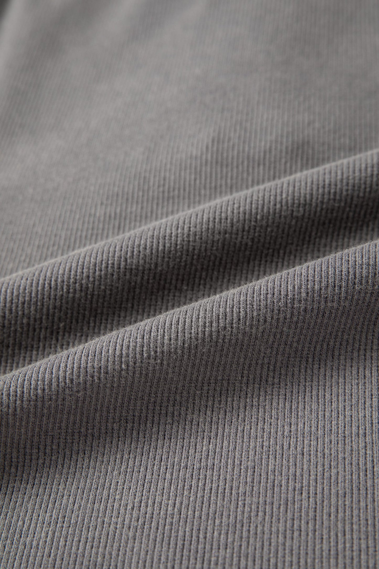 Solid Distressed Ribbed Mineral Wash Tank