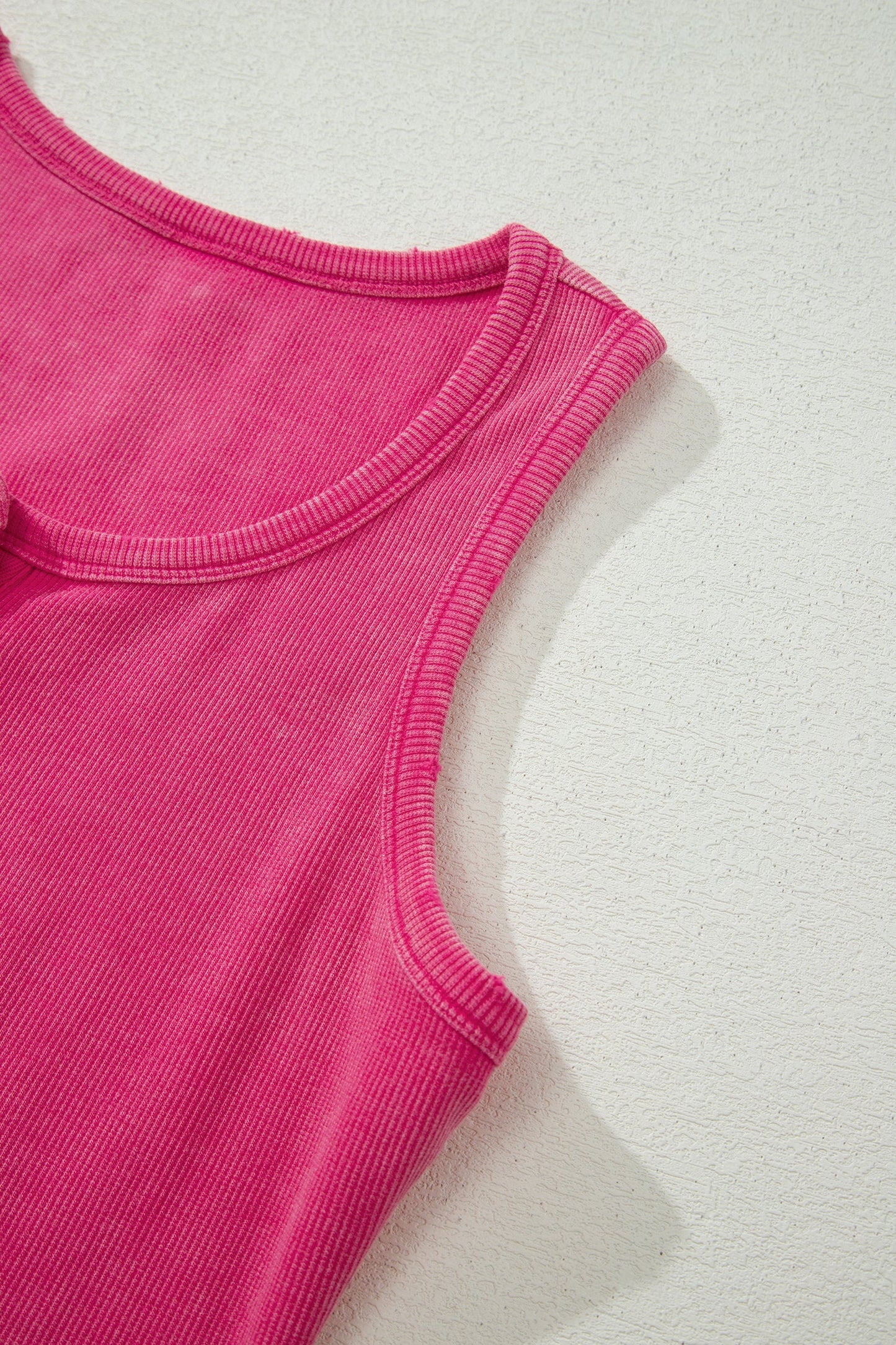 Solid Distressed Ribbed Mineral Wash Tank