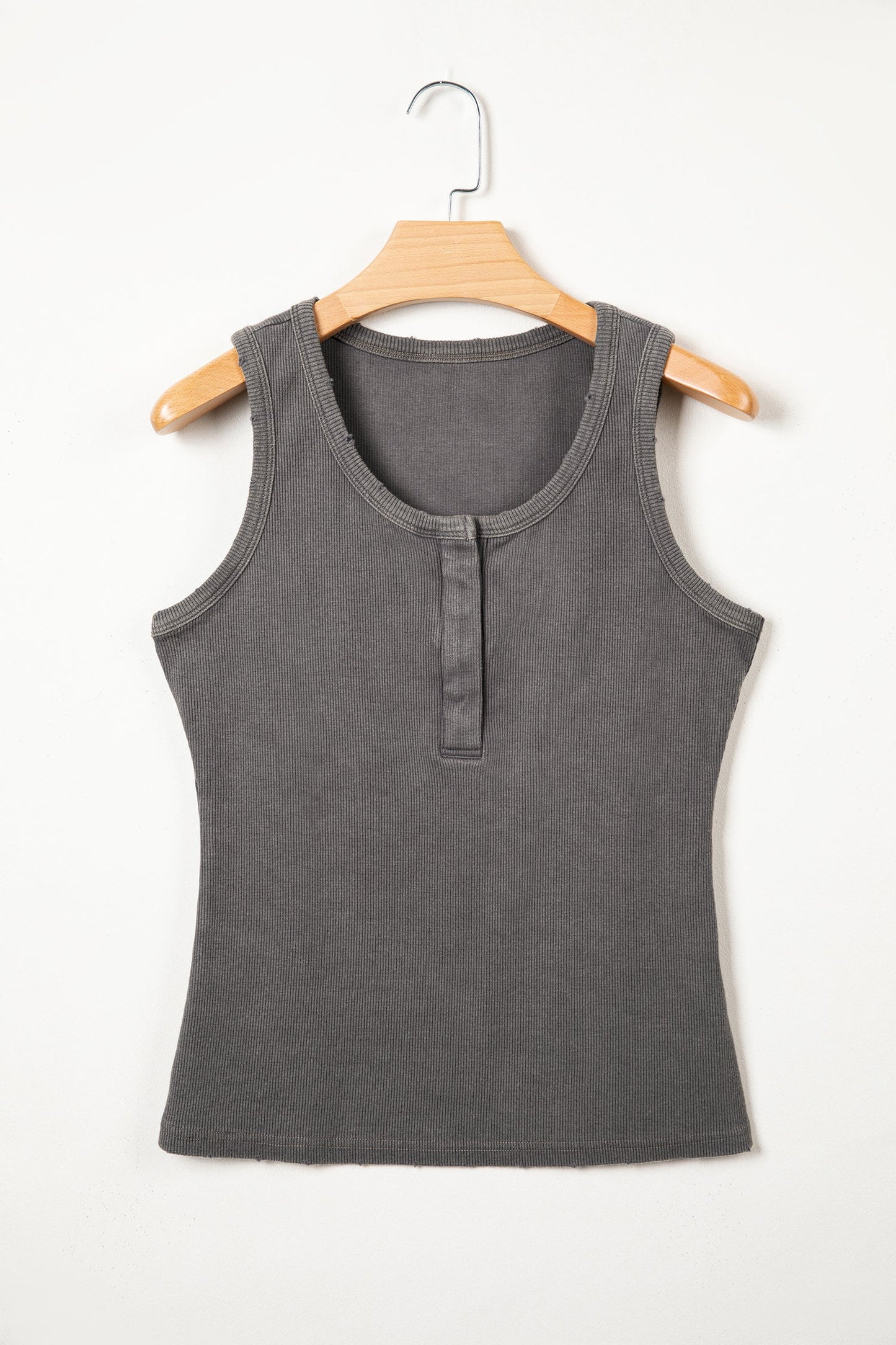 Solid Distressed Ribbed Mineral Wash Tank