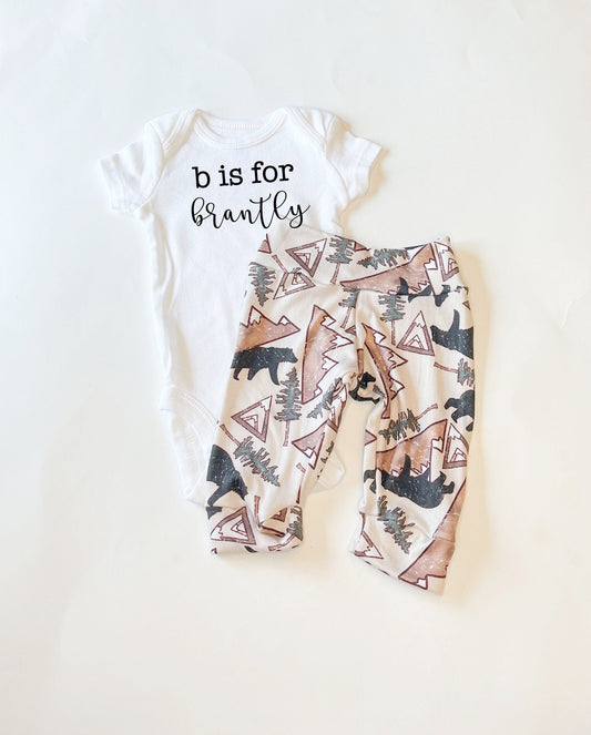 Bears and Mountains Leggings Outfit