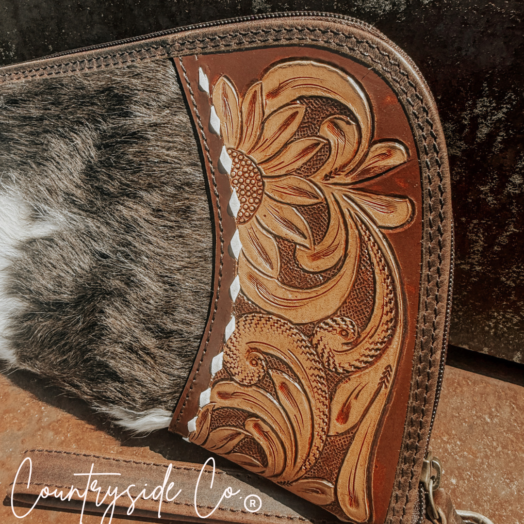 Carry Case, Flask and Cowhide Toiletry Bag BUNDLE