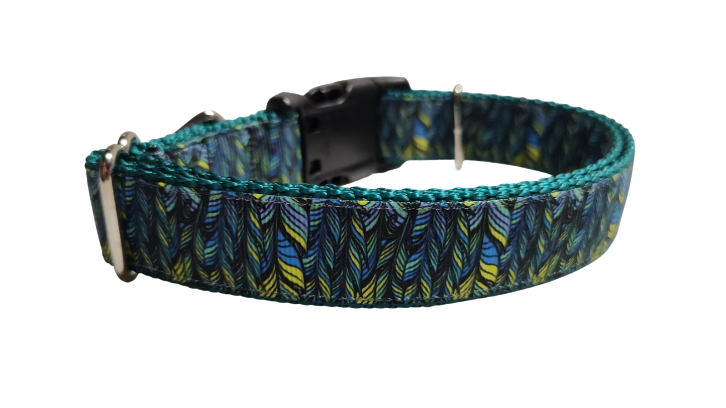 Green Feathers Pattern Nylon Dog Collar